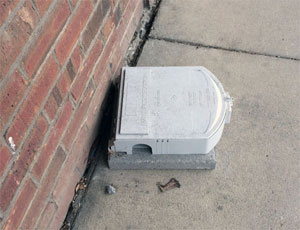 Tamper-proof bait box