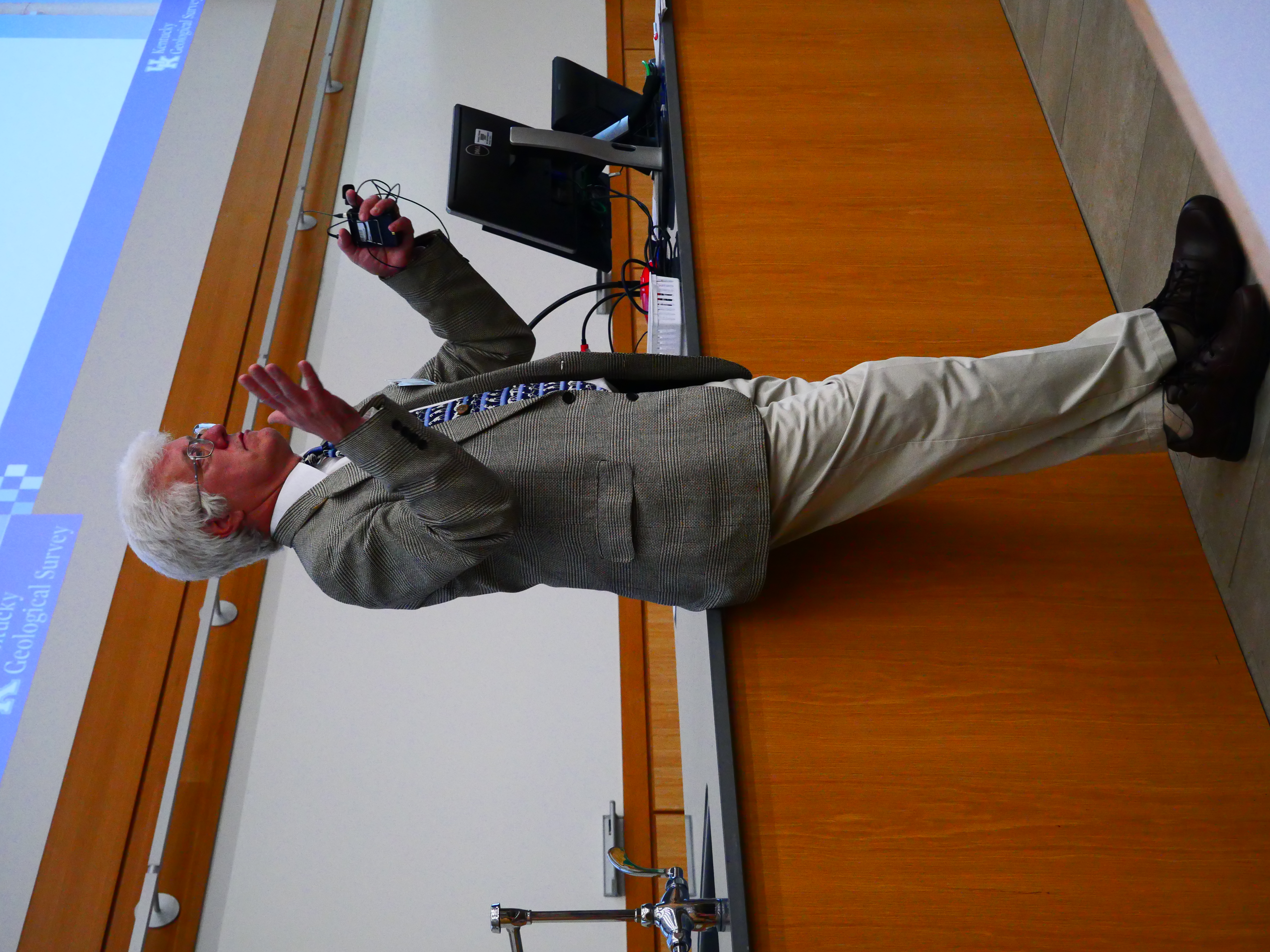 Dr. Steve Greb answers questions about potential storage of carbon dioxide. KGS staff photo.